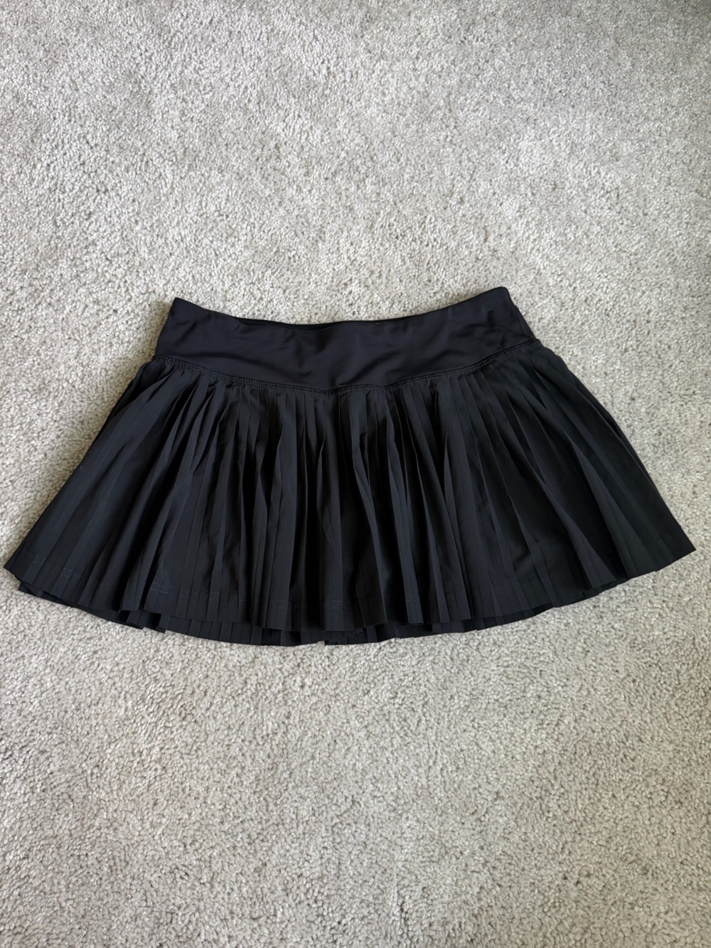 Lululemon Black Pleated Tennis Skirt Skort Built In Shorts Size 6